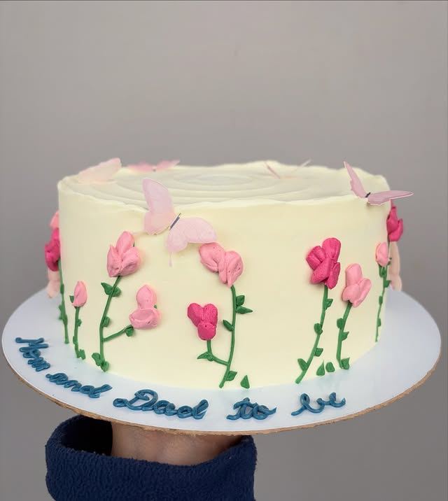 Floral baby shower cake